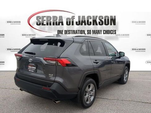 Used 2024 Toyota RAV4 XLE image 9