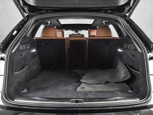 Certified 2025 Audi Q5 e Premium Plus w/ Premium Plus Package image 6