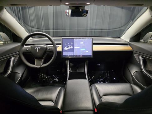 Used 2018 Tesla Model 3 Long Range AWD/4WD image 2
