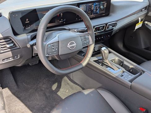 New 2026 Nissan Sentra SR FWD image 10