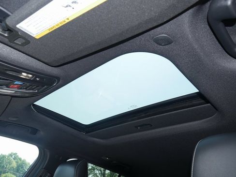 Used 2023 Jeep Grand Cherokee Altitude image 3