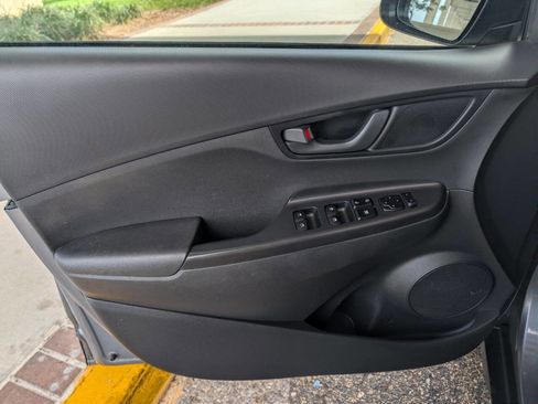 Used 2020 Hyundai Kona SEL Plus image 11