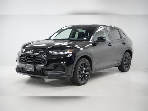 Used 2023 Honda HR-V Sport image 1