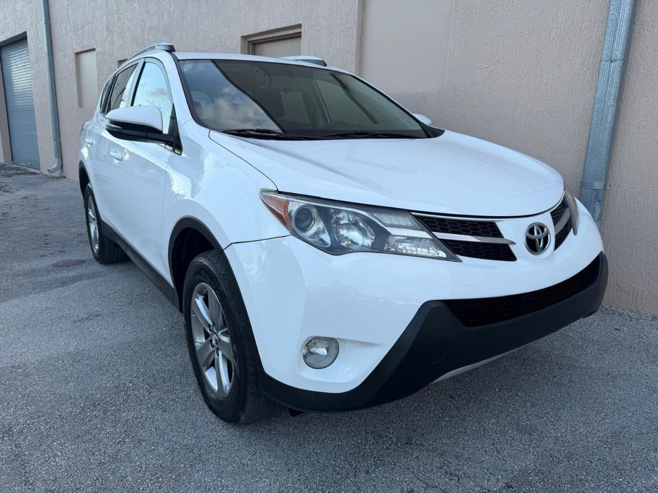 Used 2015 Toyota RAV4 XLE FWD image 8