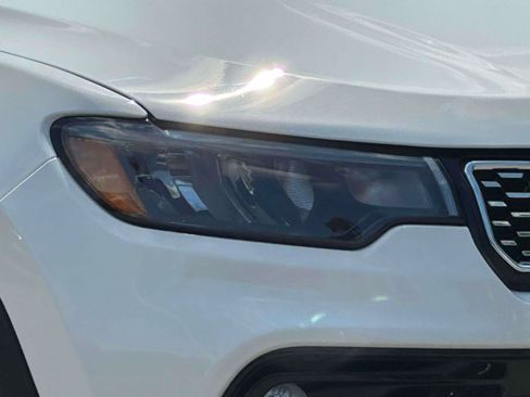 Used 2025 Jeep Compass Limited AWD/4WD image 8