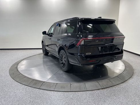 New 2026 Lincoln Navigator Reserve AWD/4WD image 8