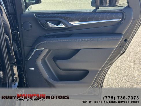 Used 2023 GMC Yukon Denali w/ Advanced Technology Package AWD/4WD image 24