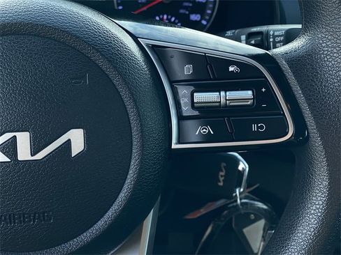 Used 2024 Kia Forte LXS image 14