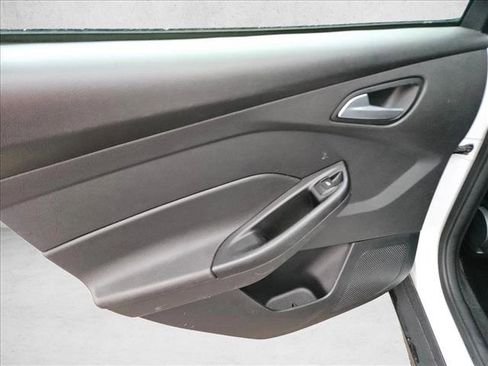 Used 2018 Ford Focus SE image 8