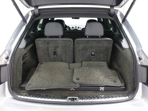 Used 2018 Bentley Bentayga Onyx Edition AWD/4WD image 76