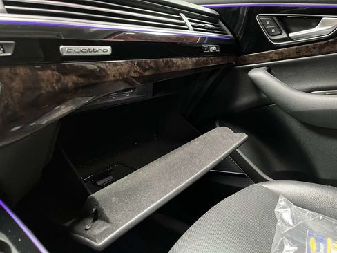 Used 2018 Audi Q7 3.0T Prestige w/ Prestige Package AWD/4WD image 18