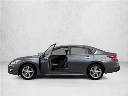 Used 2015 Nissan Altima 2.5 SV image 14