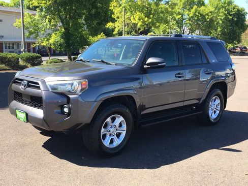Used 2021 Toyota 4Runner SR5 Premium w/ Moonroof Package AWD/4WD image 12