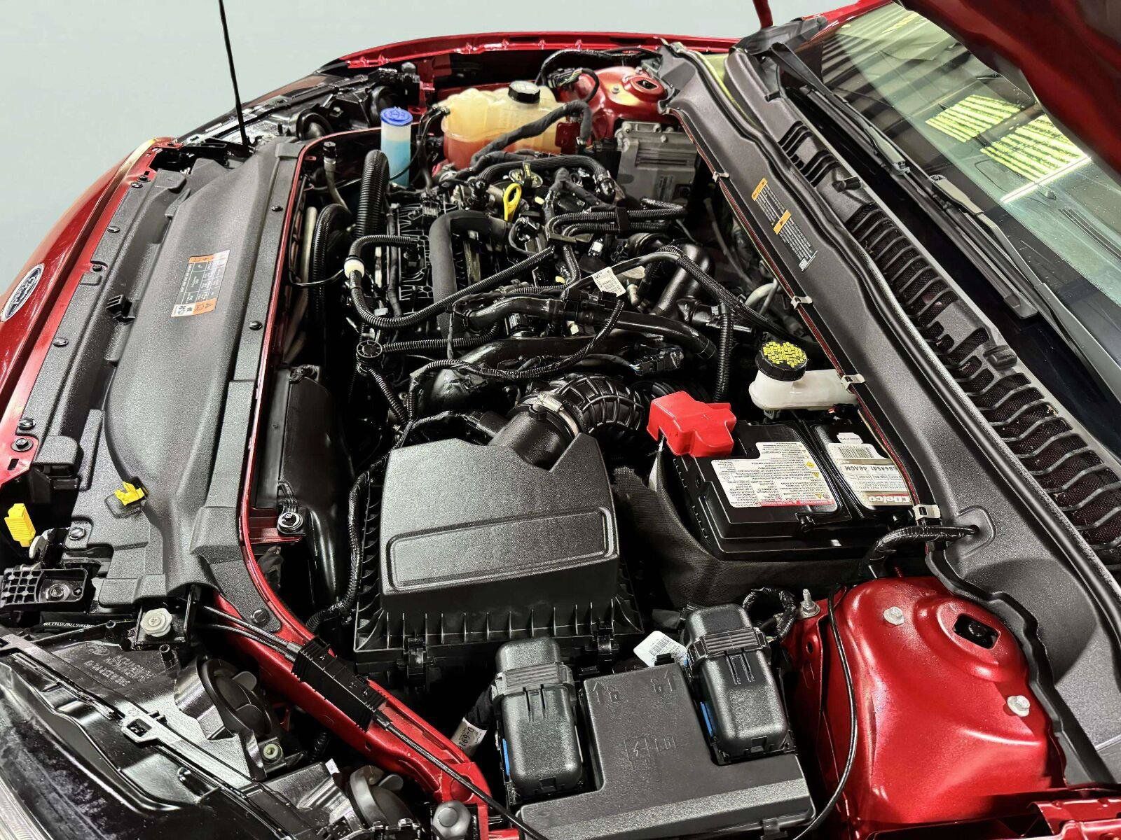 Used 2020 Ford Fusion SE FWD image 21
