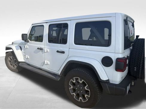 Used 2024 Jeep Wrangler Unlimited Sahara w/ Dual Top Group AWD/4WD image 31