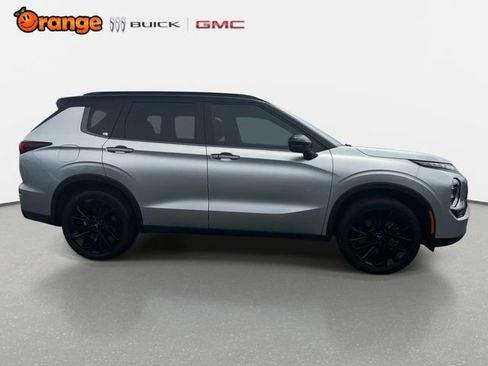 Used 2024 Mitsubishi Outlander SEL FWD image 2