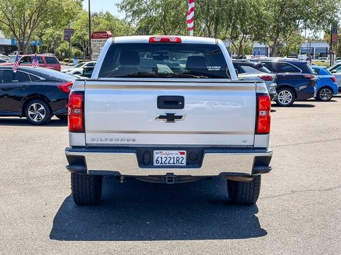 Used 2018 Chevrolet Silverado 1500 LT w/ All Star Edition RWD image 3