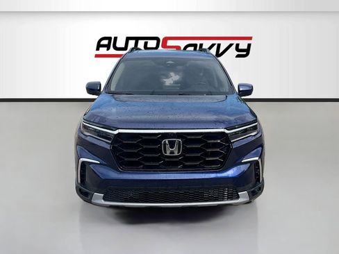 Used 2025 Honda Pilot Elite image 2