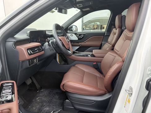 New 2026 Lincoln Aviator Reserve image 5