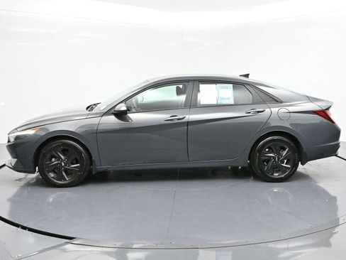 Used 2023 Hyundai Elantra SEL image 4