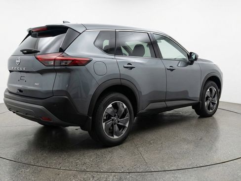 Used 2025 Nissan Rogue SV image 9