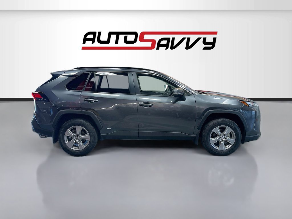 Used 2025 Toyota RAV4 XLE w/ Weather Package AWD/4WD image 8