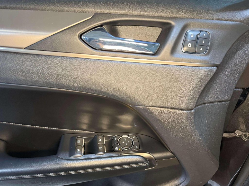 Used 2018 Lincoln MKC Reserve w/ Lincoln MKC Climate Package AWD/4WD image 9