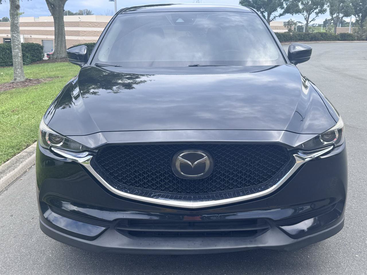 Used 2017 MAZDA CX-5 Touring w/ I-ACTIVSENSE Package FWD image 4