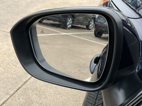 Used 2025 Nissan Rogue SV image 11