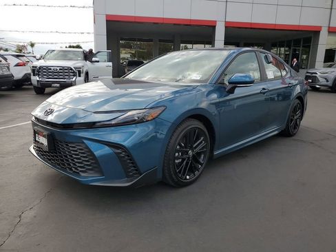 New 2026 Toyota Camry SE image 7