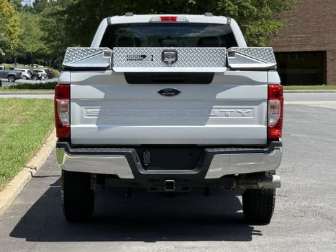 Used 2022 Ford F250 XL w/ Power Equipment Group AWD/4WD image 5