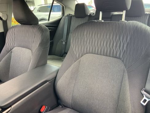 Used 2025 Toyota Camry LE FWD image 13