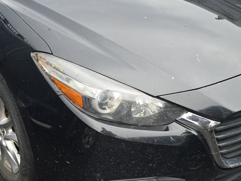 Used 2018 MAZDA MAZDA3 Sport w/ Preferred Equipment Package image 11