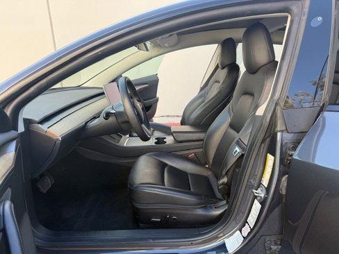 Used 2022 Tesla Model 3 Long Range image 11