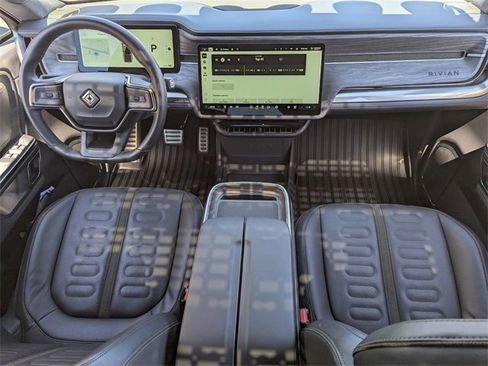 Used 2022 Rivian R1T Launch Edition image 14