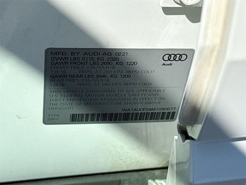 Used 2021 Audi Q3 2.0T Premium image 35