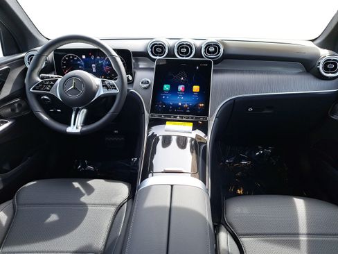 New 2026 Mercedes-Benz GLC 300 image 9