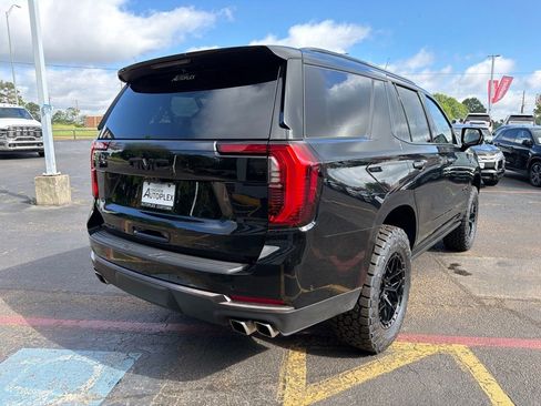 Used 2026 GMC Yukon AT4 Ultimate w/ LPO, Floor Liner Package AWD/4WD image 6