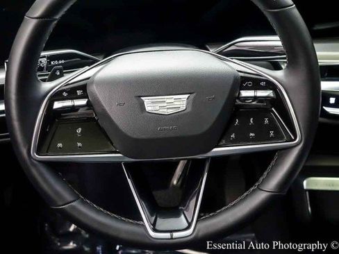 Used 2024 Cadillac Lyriq Luxury AWD/4WD image 18