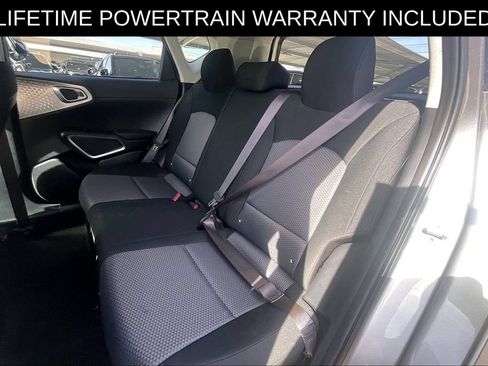 Used 2025 Kia Soul LX w/ LX Technology Package FWD image 24