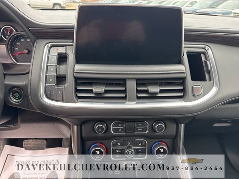 Used 2021 Chevrolet Suburban LT w/ Luxury Package image 14