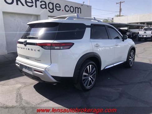 Used 2022 Nissan Pathfinder Platinum w/ Cargo Package FWD image 7