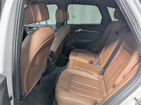 Used 2019 Audi Q5 2.0T Premium w/ Convenience Package image 9