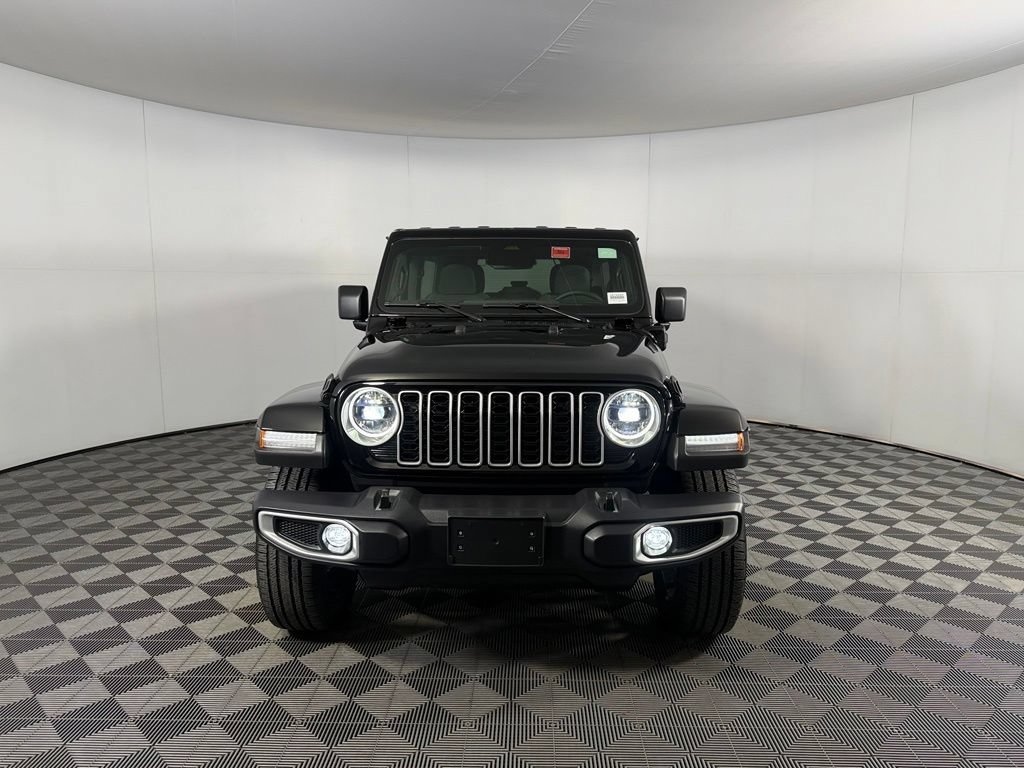 Certified 2025 Jeep Wrangler Unlimited Sahara AWD/4WD image 4
