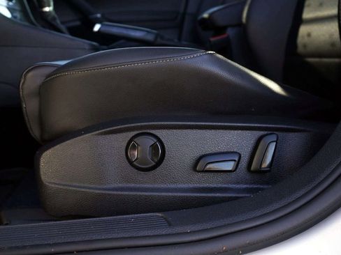 Used 2017 Volkswagen Golf Alltrack SEL image 17