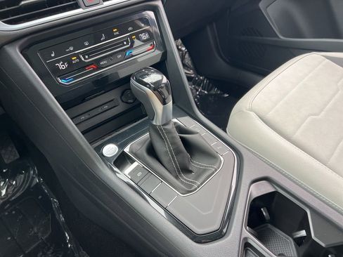 New 2026 Volkswagen Taos SE image 19