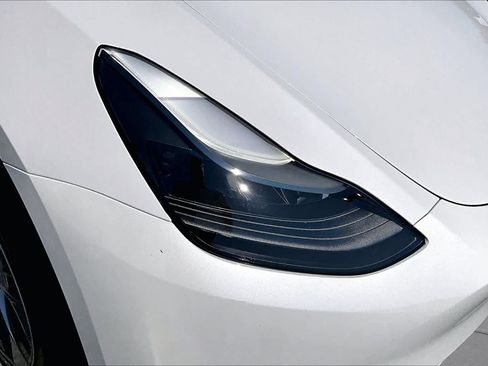 Used 2023 Tesla Model Y AWD image 26