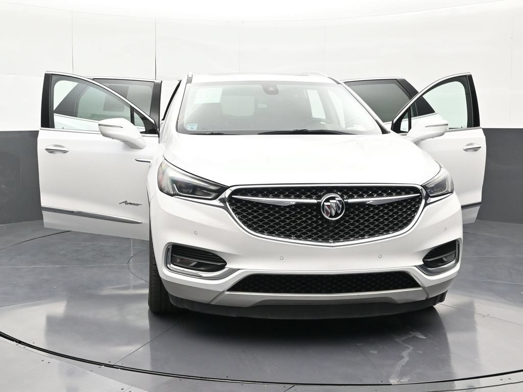 Used 2018 Buick Enclave Avenir FWD image 33