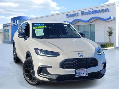 Certified 2023 Honda HR-V Sport image 1