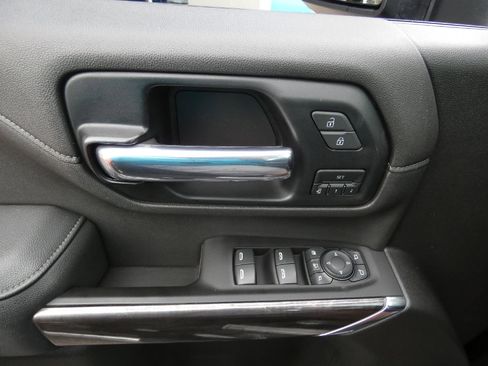 Used 2022 Chevrolet Silverado 2500 LTZ w/ LTZ Plus Package image 19